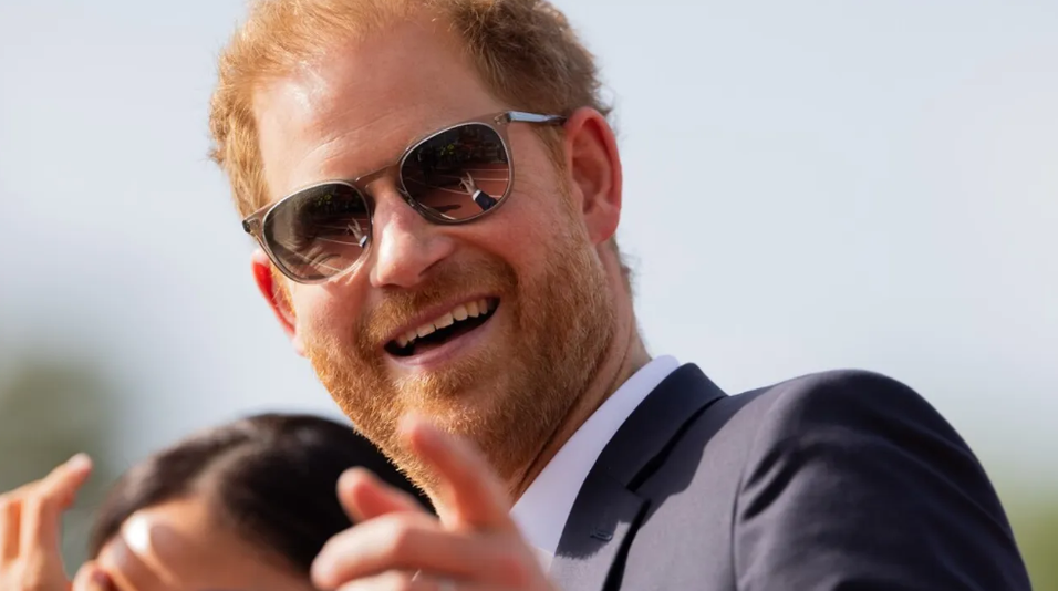 Принц Гарри рассказал, из-за чего уходил в «запой». Неожиданный поворот в деле с бутылкой
