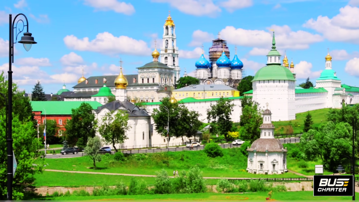 Аренда автобуса и микроавтобуса или минивэна с водителем Москва 2025 