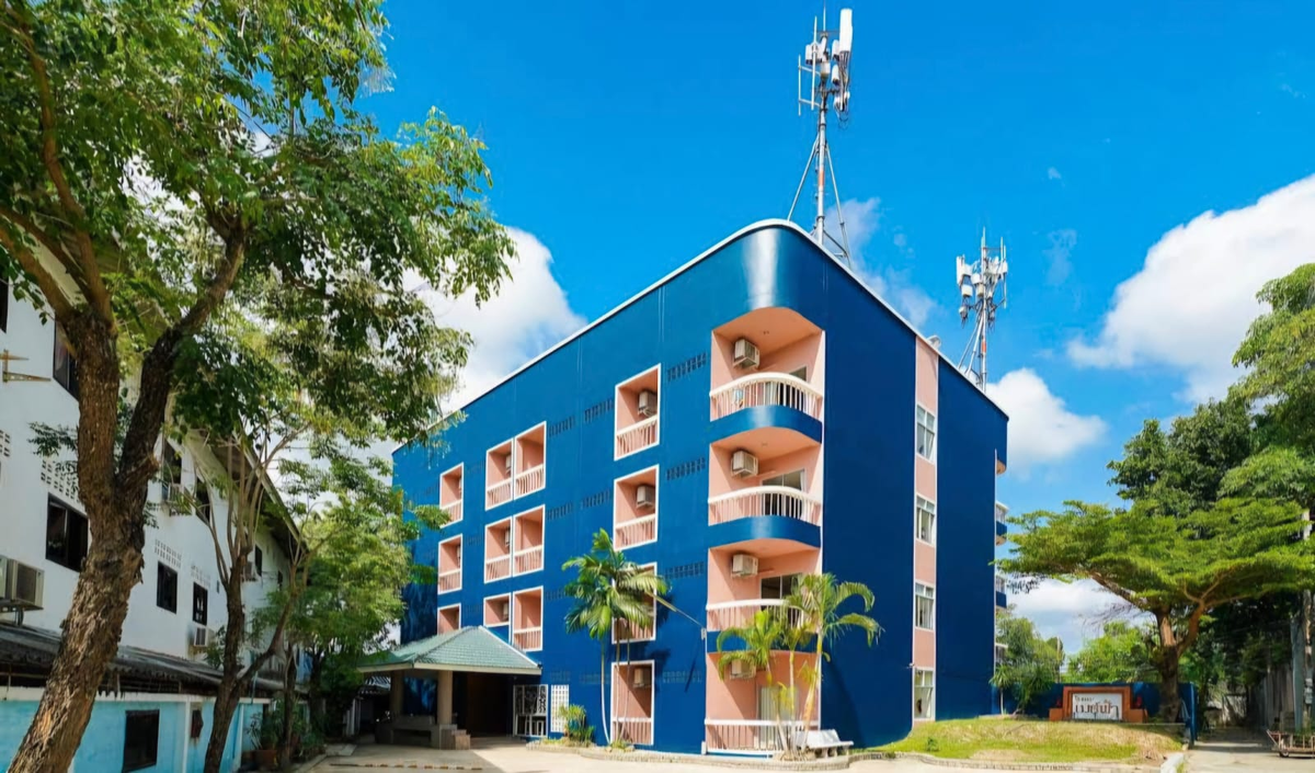 Первым забил тревогу отель Mayfa. 