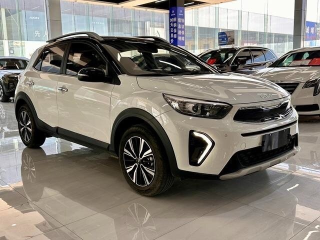 У дилеров появился новый бюджетный кросс для бедных рынков типа России. Источник иллюстрации - auto.ru