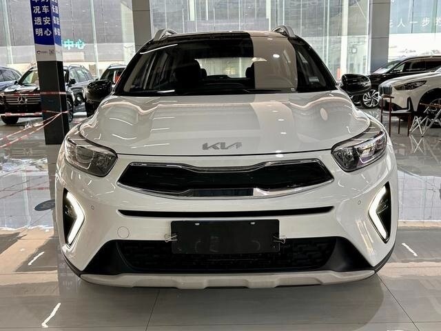 У дилеров появился новый бюджетный кросс для бедных рынков типа России. Источник иллюстрации - auto.ru