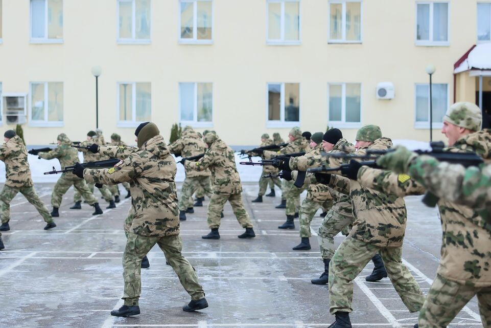    Губернатор встретился с военнослужащими Центра специального назначения «Витязь» / Медиасток.рф