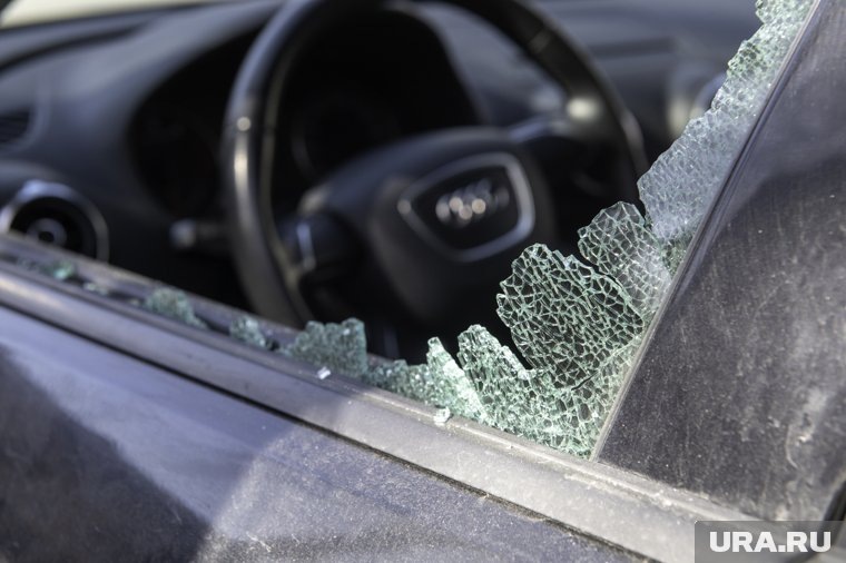    Вещи молодожен находились в машине (архивное фото)