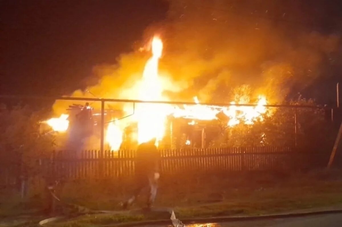    Ночью в Шигонском районе сгорел дом