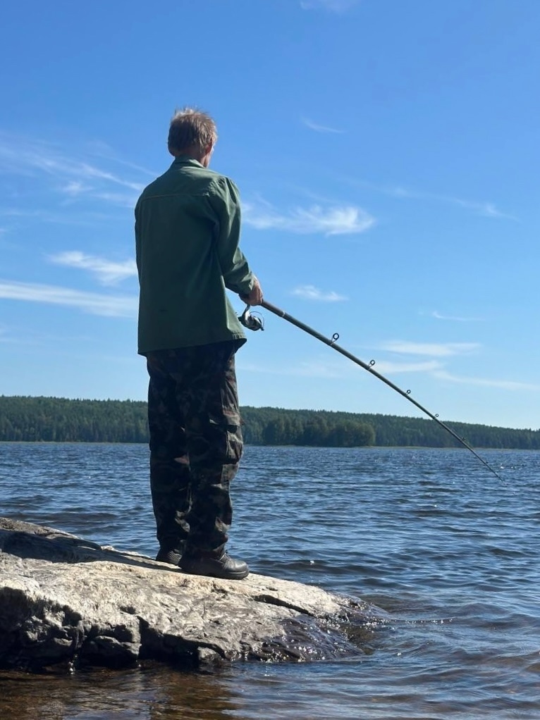    Постояльцы интерната в Карелии вышли на рыбалкуМинсоцзащиты Карелии