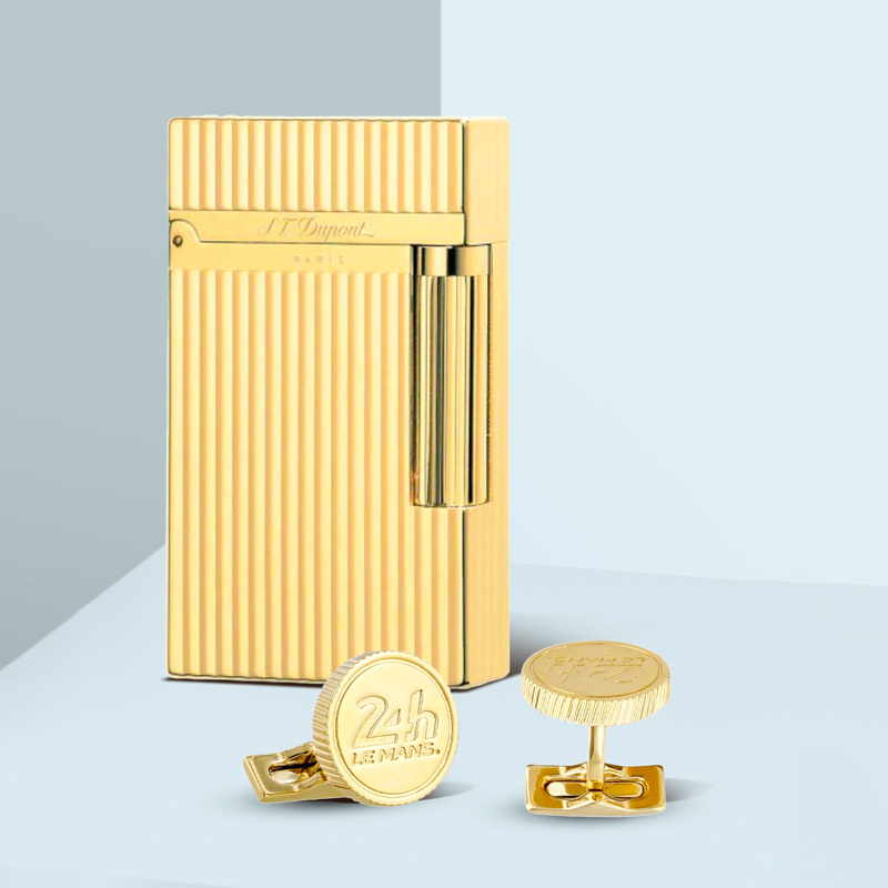 На фото: зажигалка Ligne 2 и запонки 24h Le Mans, все S.T. Dupont
