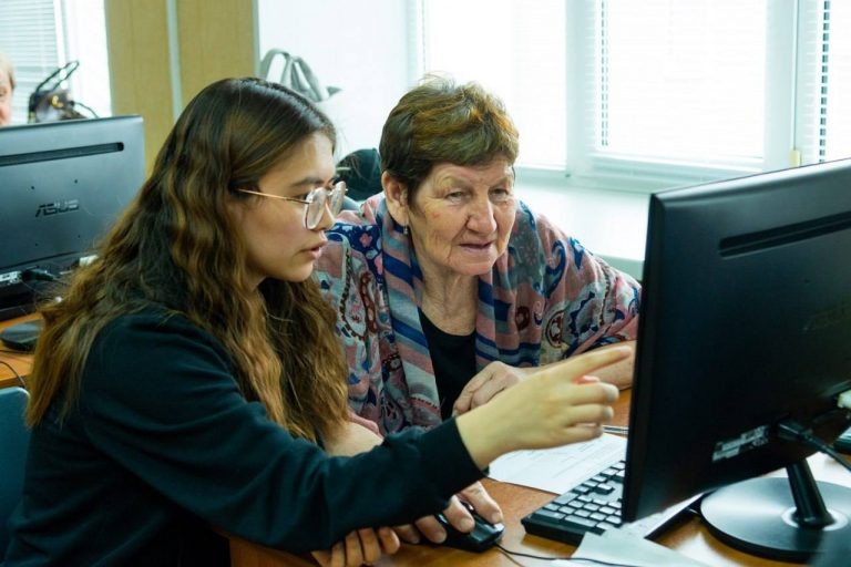    Пожилые оренбуржцы могут принять участие в конкурсе «Спасибо Интернету» Оренбуржье