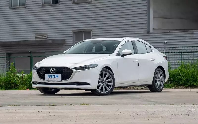    Mazda 3 Axelia 2025