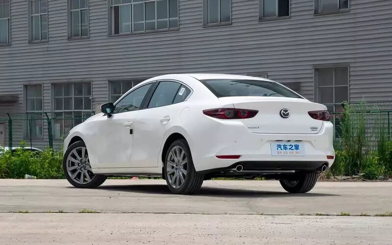    Mazda 3 Axelia 2025