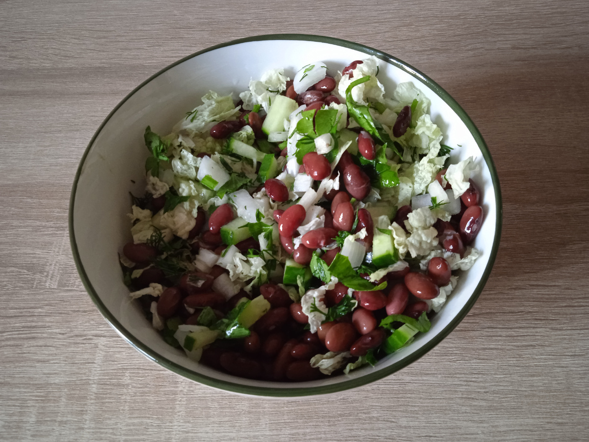 В результате получается вот такой вот салат