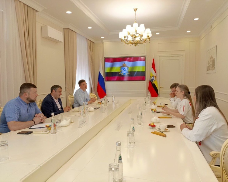     В Курской области поддержат идею проведения благотворительных концертов суджанского фольклора