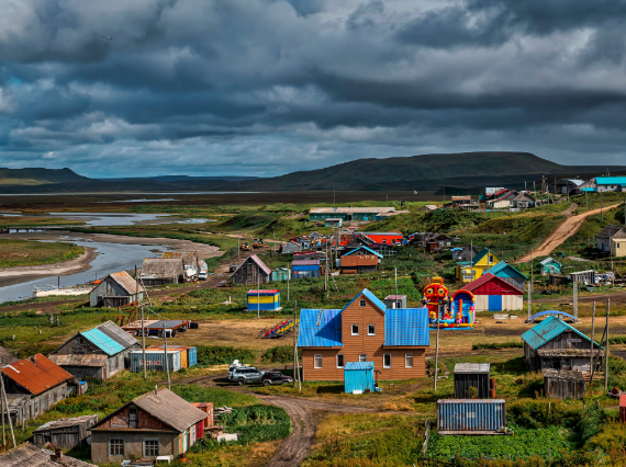 Этот поселок обитаем. Но сколько людей здесь живет? Фото с сайта russiadiscovery.ru