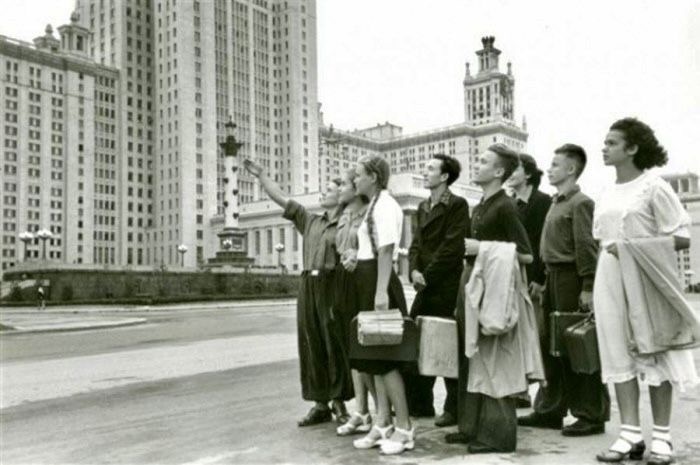 «Вот там будет моё окошко!»