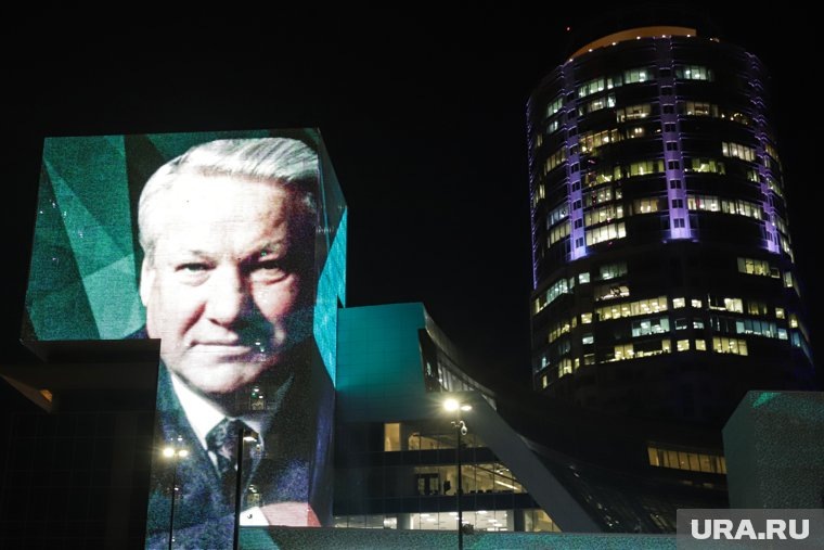    В 2000-м году власти США формально заключили с РФ соглашение по утилизации оружейного плутония