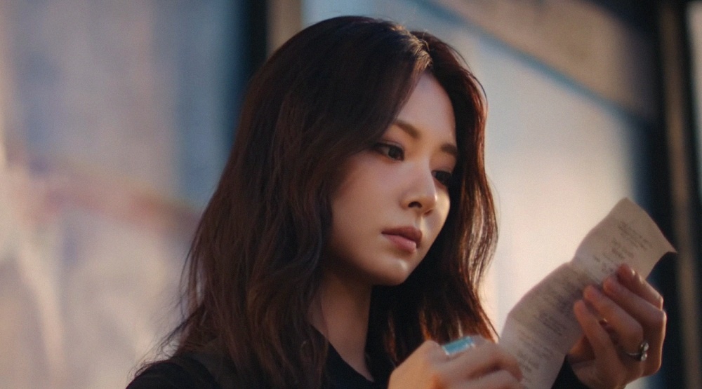     Кадр из клипа «Enemy»