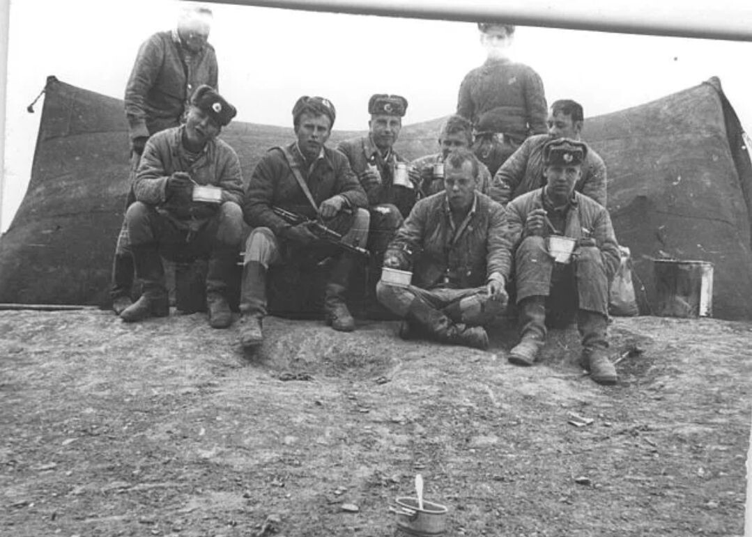 От меня на фото только миска с ложкой.