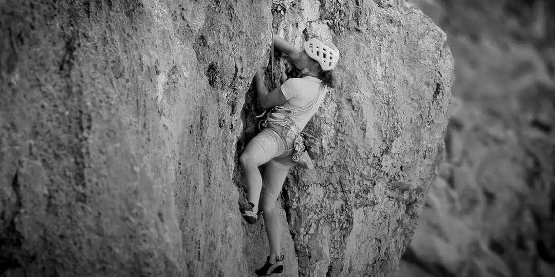 Она попросила оставить себя в горах. Чемпионку ОИ Лауру Дальмайер не удалось спасти