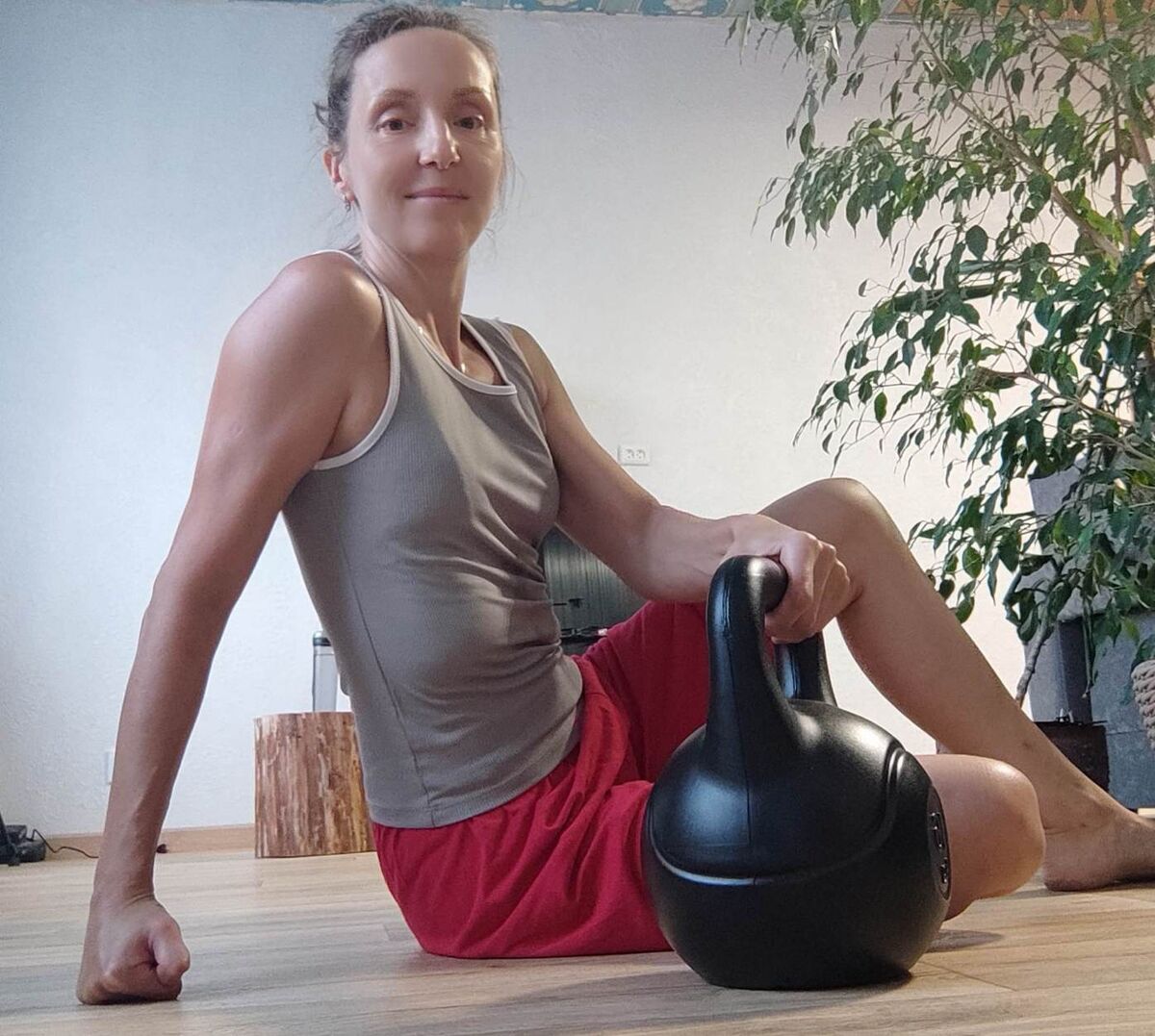 Привет! Я Ксюша, мама пятерых. Долгое время занималась тхэквондо, недавно закончила обучение на фитнес-тренера. Здесь рассказываю о своей жизни как она есть. Всем рада, присоединяйтесь!