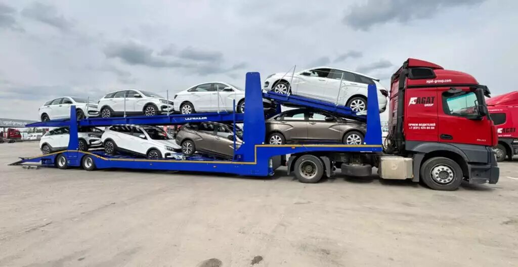 Ввоз автомобилей из Южной Кореи в Россию возможен, но требует соблюдения таможенных правил и прохождения процедуры растаможки.