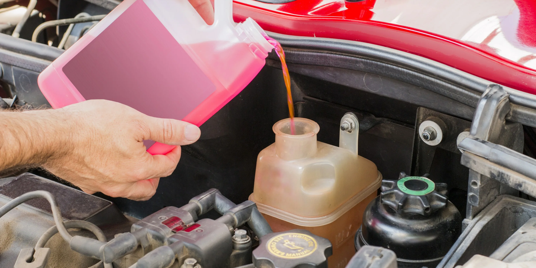 5 смертельных ошибок при доливке антифриза в жару – как не угробить двигатель