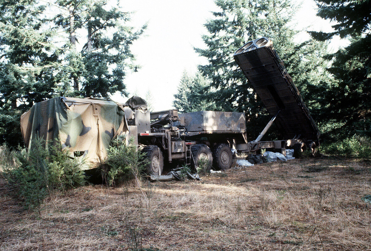 TEL притворяется ёлочкой. Не очень успешно