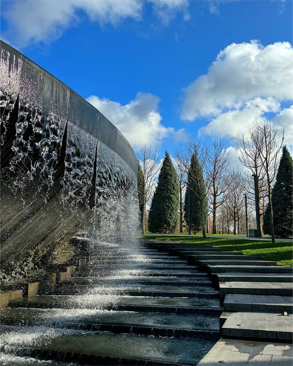 Фонтан Инфинити в декабре. Парк Галицкого Краснодар