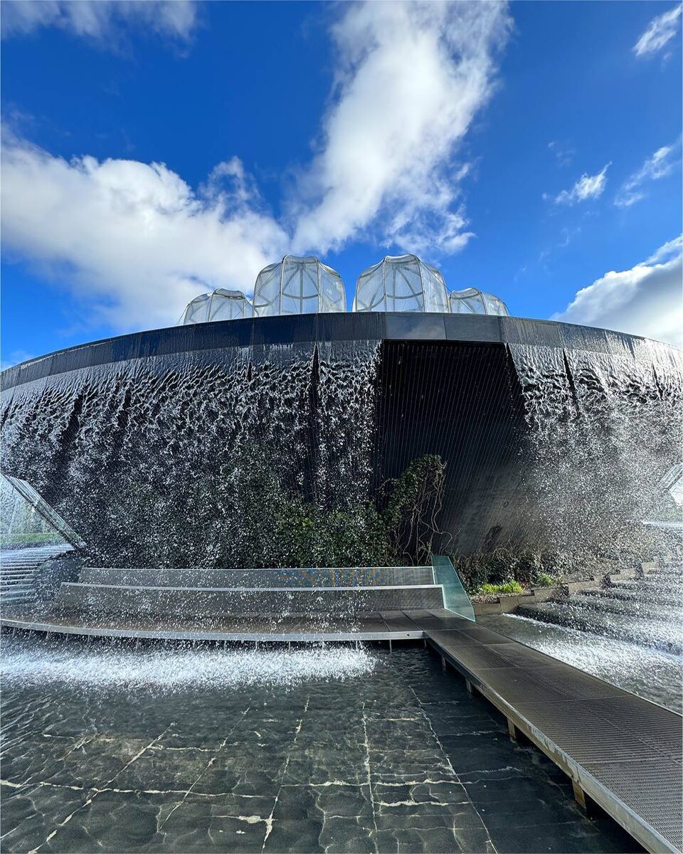 Фонтан Инфинити в декабре. Парк Галицкого Краснодар