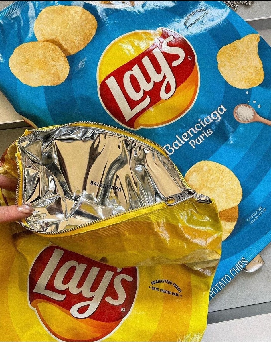 Клатч Balenciaga x Lay’s