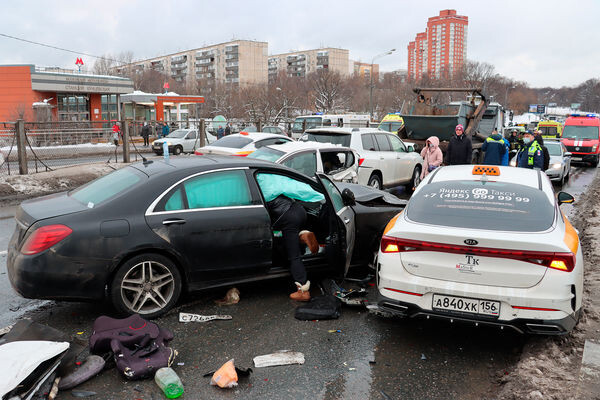 Последствия аварии на Рублевском шоссе в районе станции метро «Кунцевская», 8 февраля 2022 года / Агентство «Москва» 