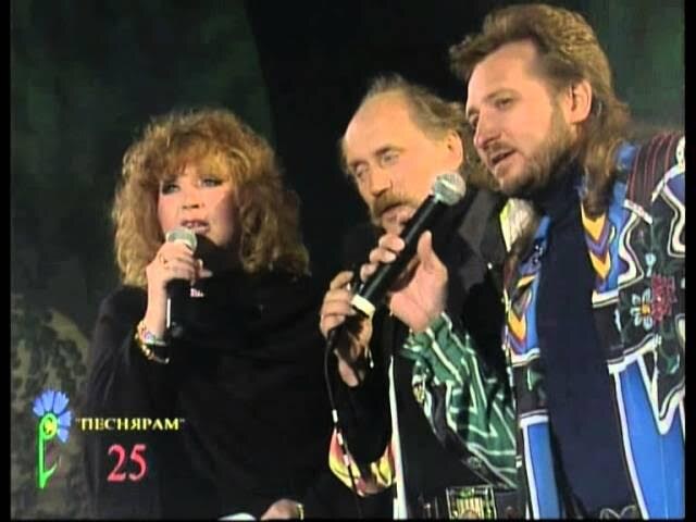 Открой нам Отчизна просторы свои
Заветные чащи открой ненароком