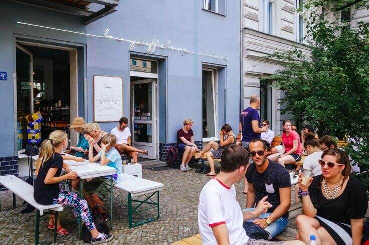 фото из Pinterest Берлинское кафе. В ожидании любимого кофе..