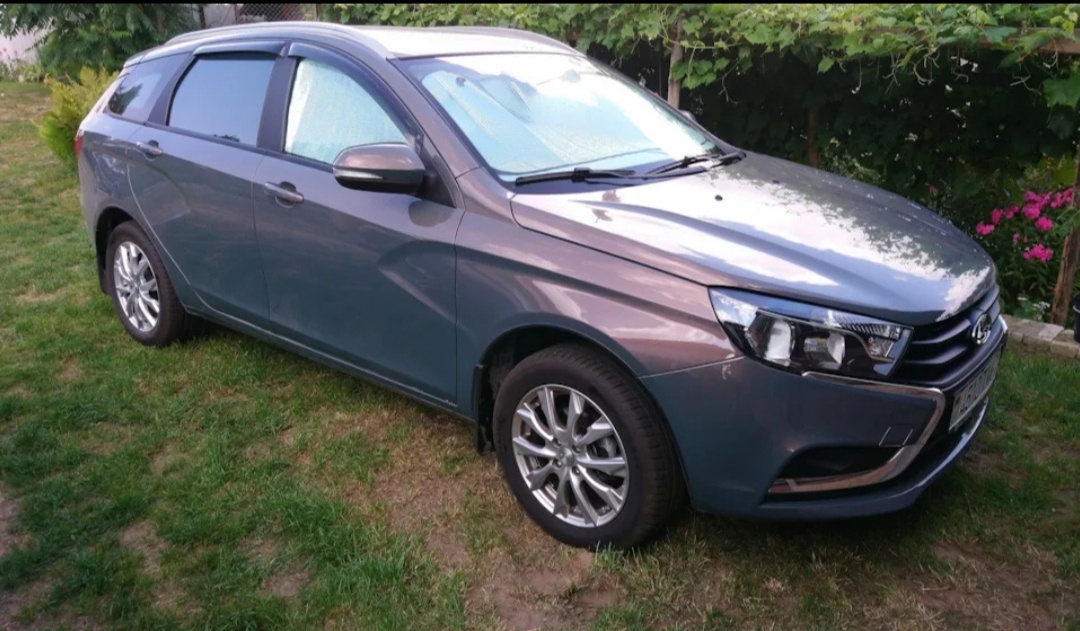 Сейчас в Веста выпускается в 6 цветах