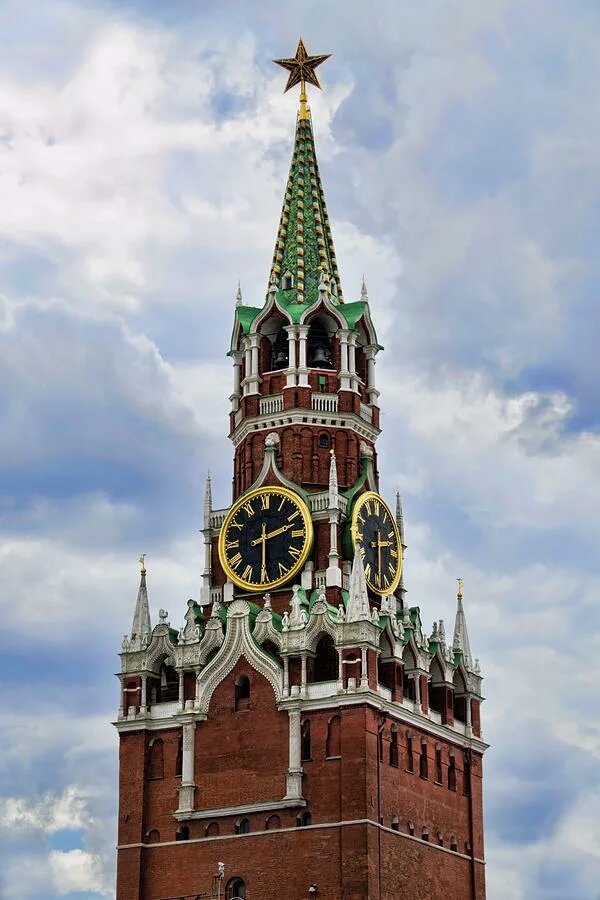 Спасская башня сегодня.