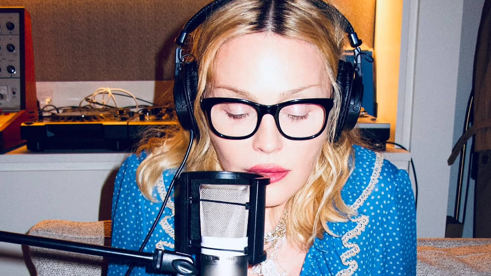 Без отрыва от записи нового альбома Мадонна выпустила альбом ремиксов.📷Фото: @madonna