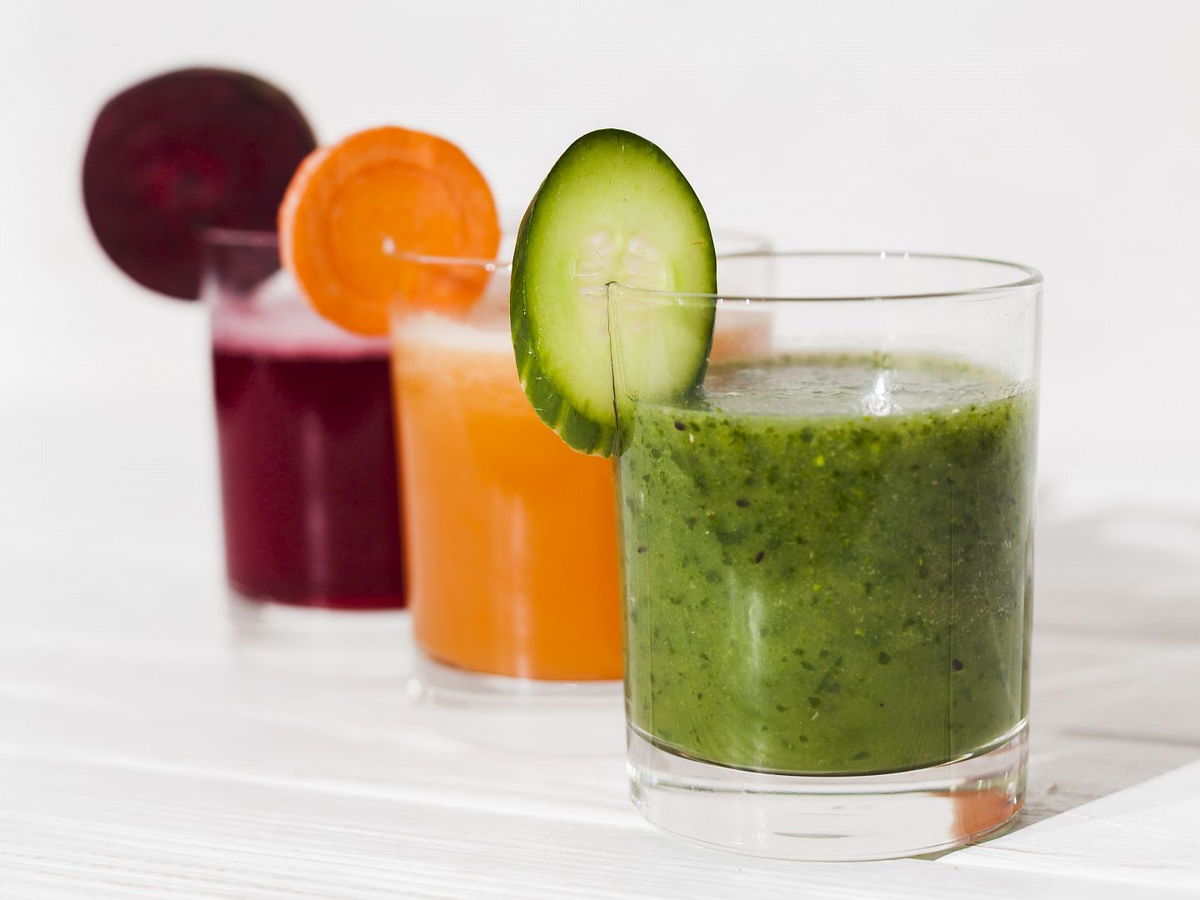 Источник: https://ru.freepik.com/free-photo/homemade-vegetable-smoothies_4538634.htm#fromView=search&page=1&position=4&uuid=a6b61ce2-f421-4028-9c04-76451bc4468e