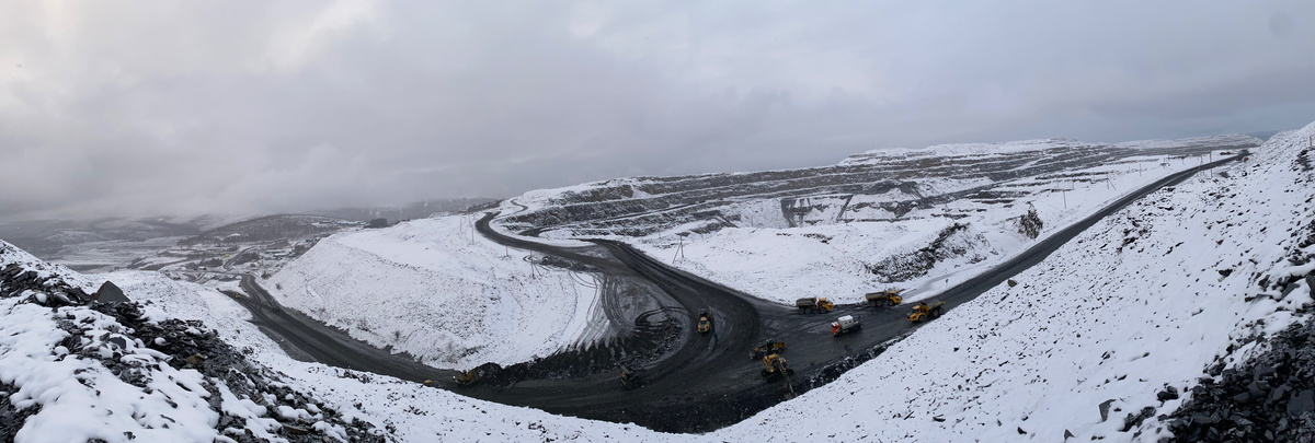 Карьер золотодобывающего участка 