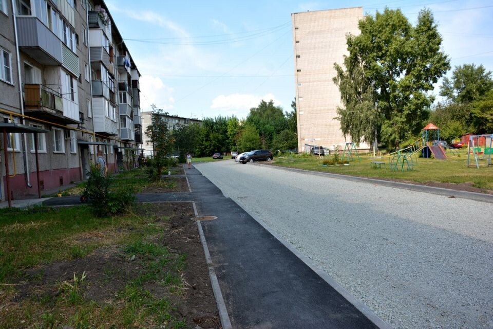    Благоустройство двора по ул. Георгия Исакова, 222. Источник: barnaul.org