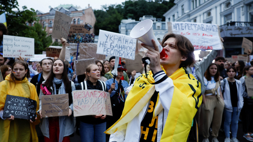    Фото: Reuters/Thomas Peter; 5-tv.ru