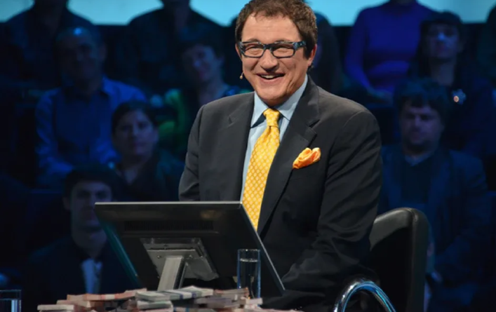 Телеведущий Дибров...