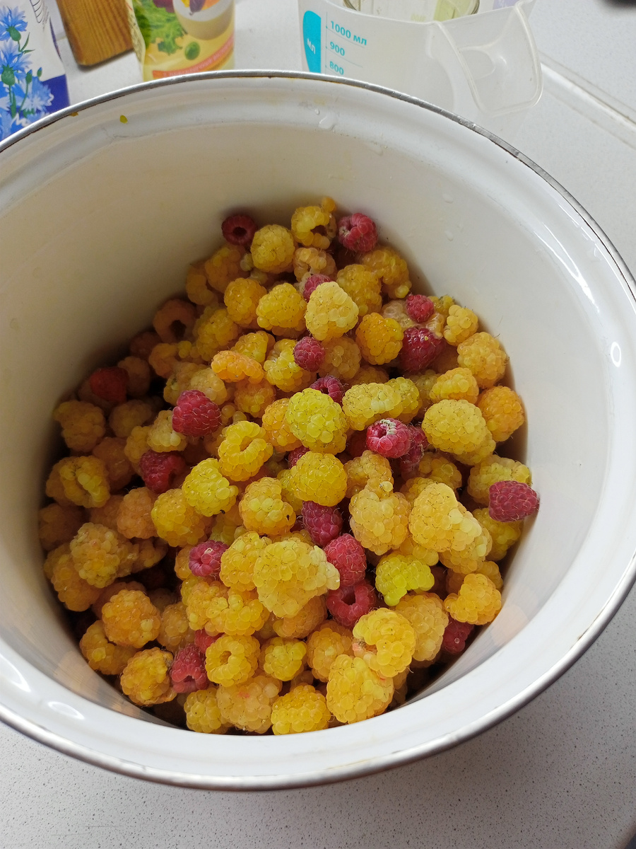 Малиновое ягодное ассорти (жёлтая и обычная)