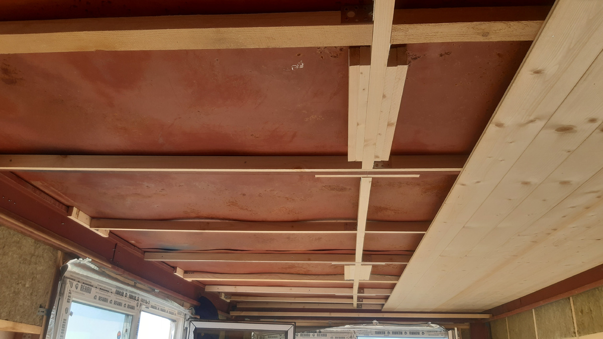 Устройство вагонки на потолке