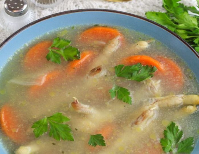 Коллаген после 40: 5 продуктов, которые работают лучше баночек