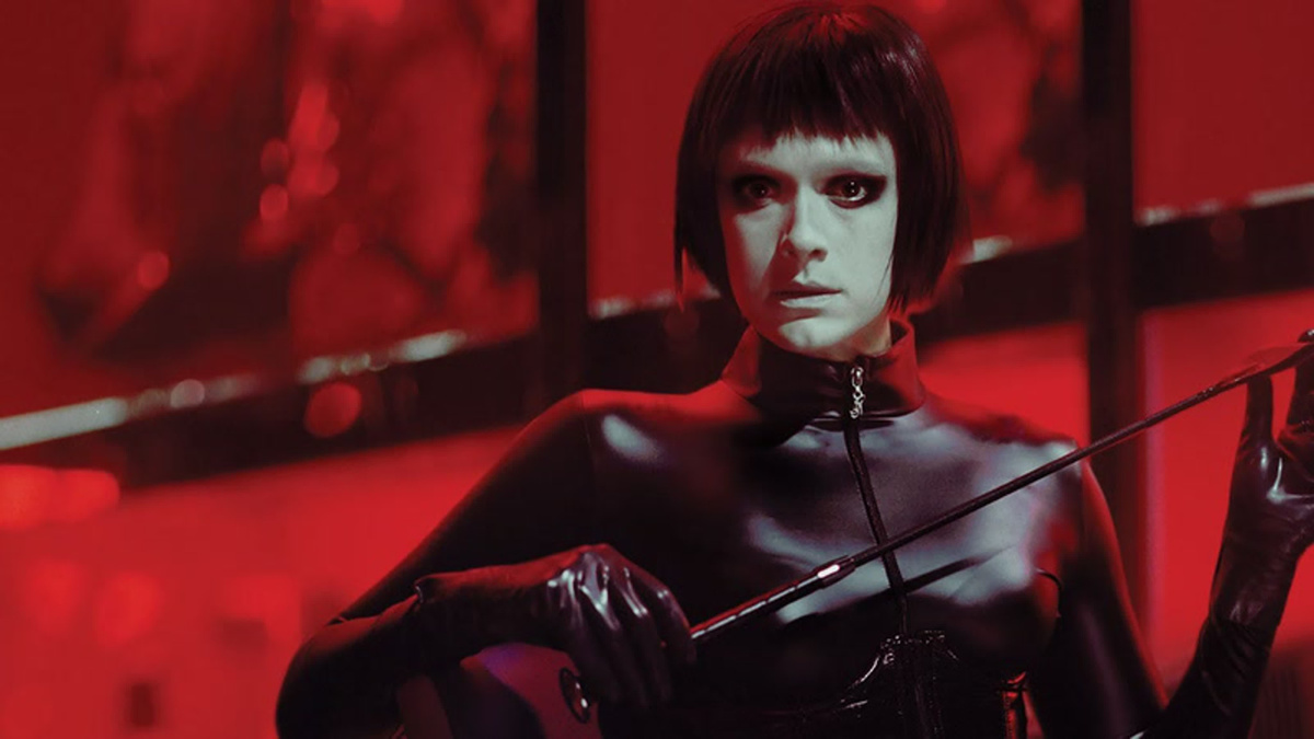 В образе Эон Флакс