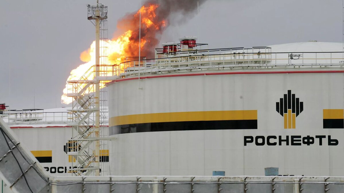 Приобское нефтяное месторождение в Ханты-Мансийском автономном округе
© Sputnik / Сергей Субботин