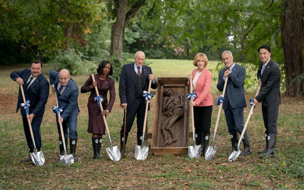 Кейт Бланшетт, Чарльз Дэнс, Рой Дюпюи, Никки Амука-Бёрд, Роландо Равелло, Дени Меноше, Такэхиро Хира