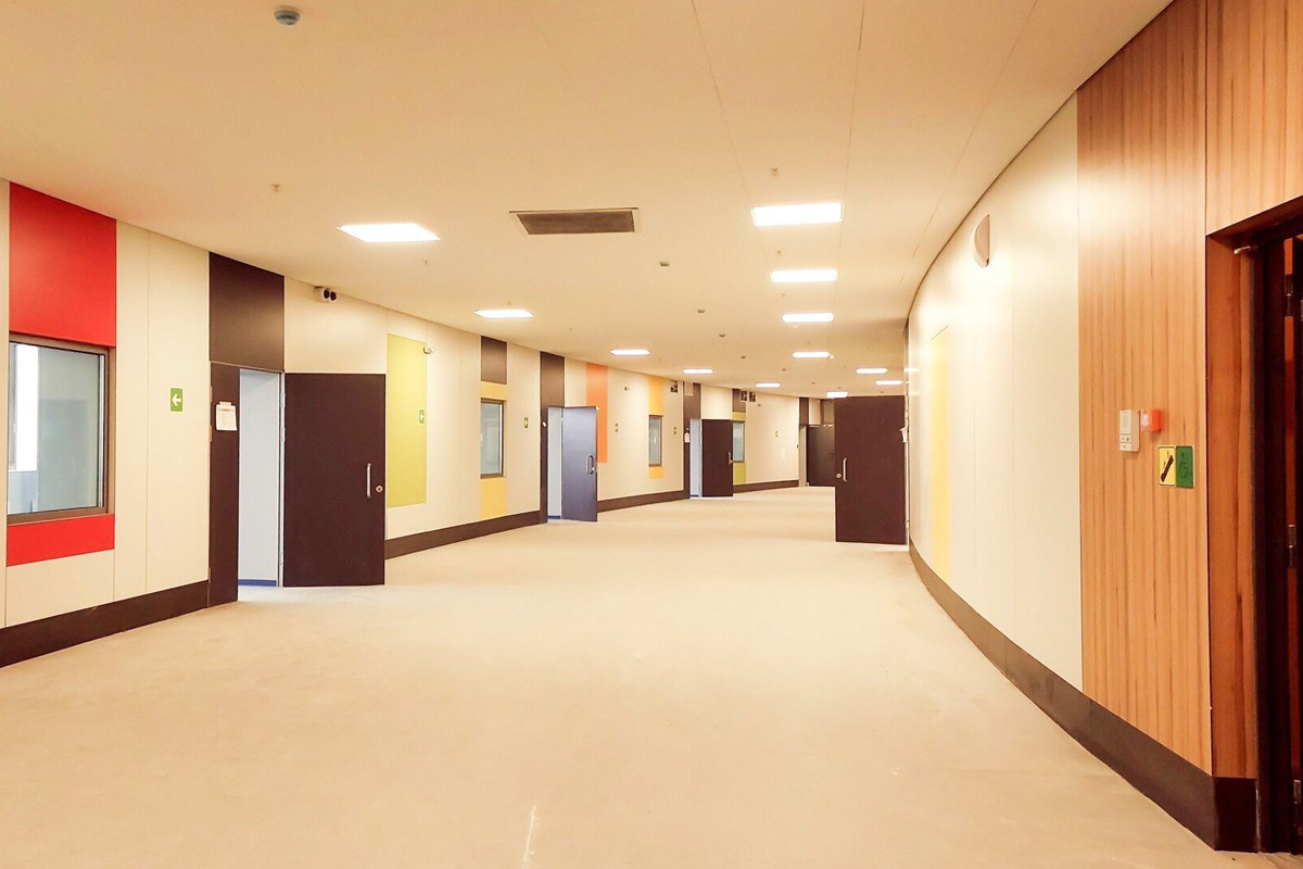 Самая большая школа России открылась в Оренбурге: 1 755 мест за 2 млрд