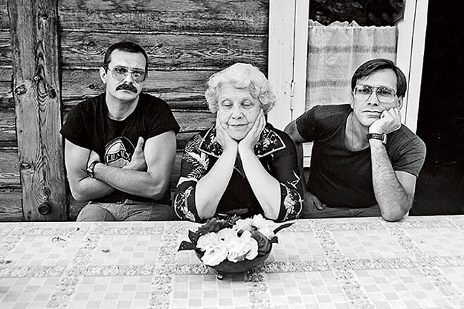 Михалков и Кончаловский с мамой
