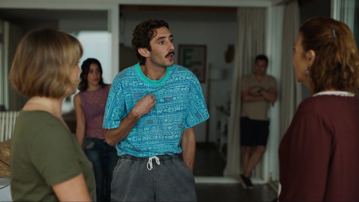 Кадр из фильма "Дом в огне" (источник: https://www.kinopoisk.ru/picture/4231284/) 