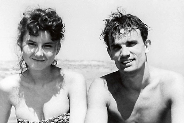 Первый союз Татьяны Лавровой с актером Евгением Урбанским длился семь лет. Они не были расписаны