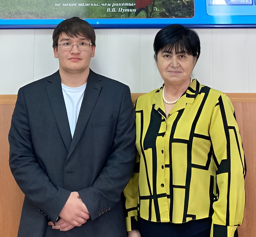 Амин Мижев с педагогом Ириной Баймурзовой